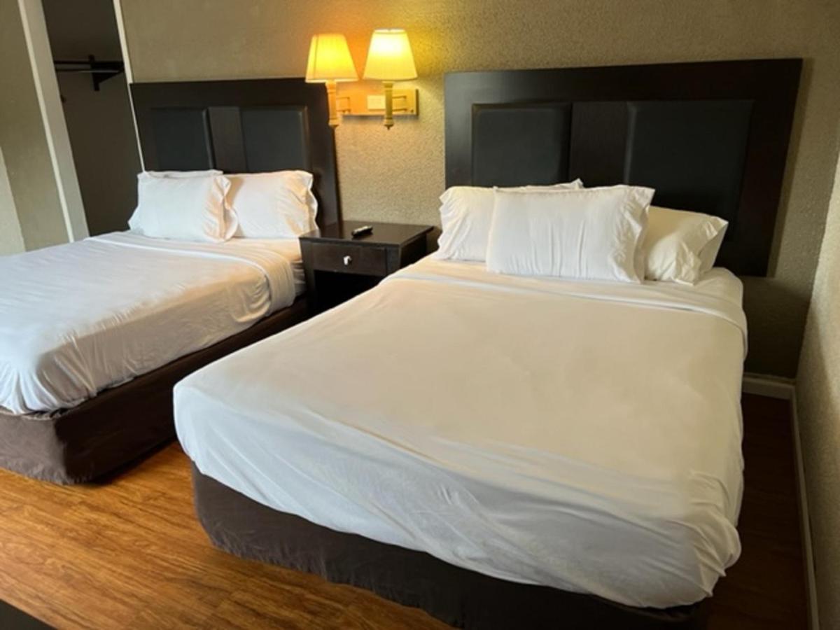 Posh Inn & Suites 위스콘신래피즈 외부 사진